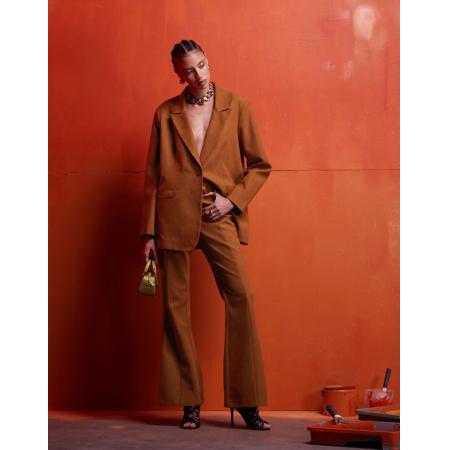 ASOS DESIGN Elegante flared broek van imitatiesuède in roestbruin, deel van co-ord set