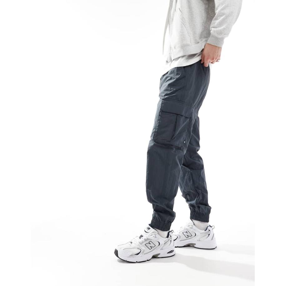 Jack & Jones - Cargobroek met manchetten in donkergrijs Grijs