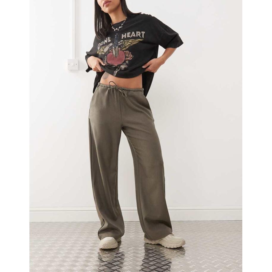 Noisy May Losvallende broek met touwtjes en zwarte biezen in kaki-Groen Groen