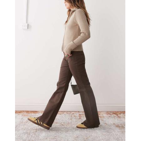 Monki Broek met rechte pijpen en zak aan de voorkant in bruin