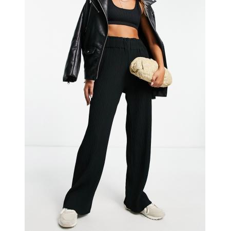 YAS Plissé broek met wijde pijpen en hoge taille in zwart