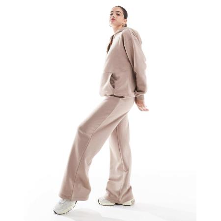 Cotton On Klassieke fleece joggingbroek met wijde pijpen in mokka, deel van co-ord set-Neutraal