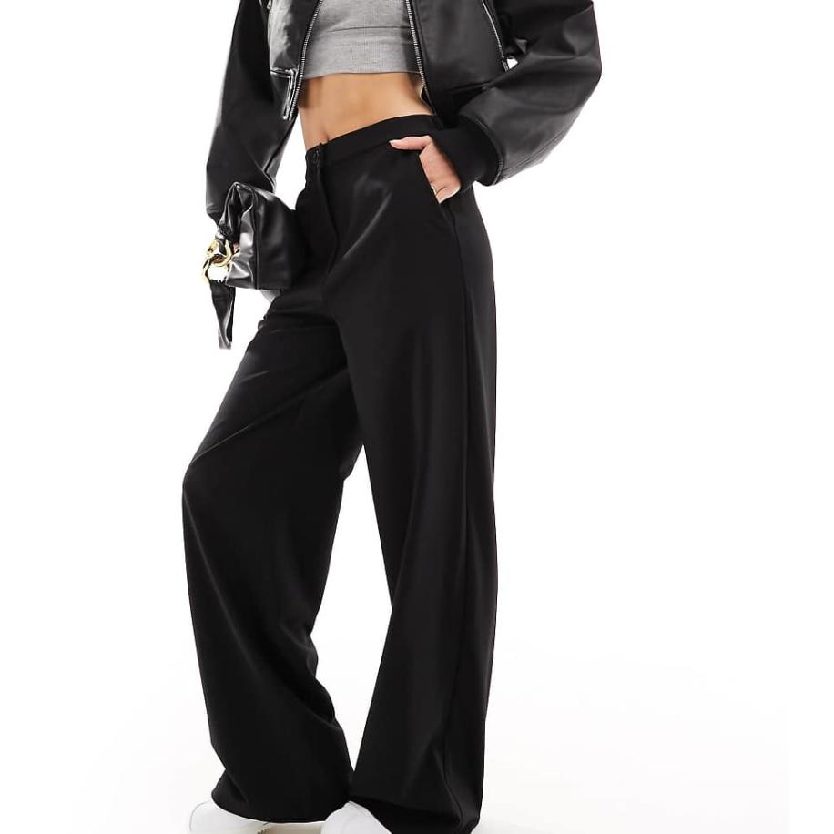 ASOS DESIGN Tall Elegante ruimvallende broek met rechte pijpen in zwart Zwart