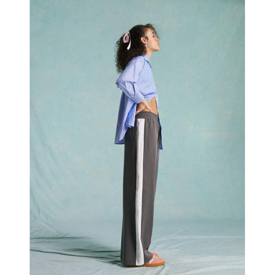 Miss Selfridge Broek met wijde pijpen, elastische taille en zijstreep in grijs Grijs