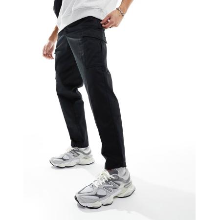 Jack & Jones - Toelopende nette cargobroek met geplooide voorkant in zwart