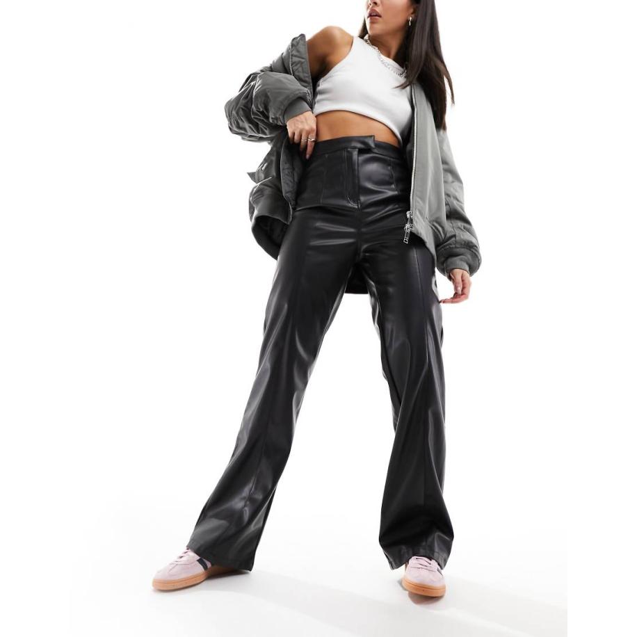 River Island Broek met hoge taille en rechte pijpen van PU in zwart Zwart