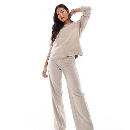 Bershka Petite Elegante broek met wijde pijpen in gemêleerd beige-Neutraal