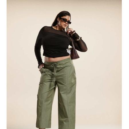 ASOS DESIGN Curve Broek met wijde ronde pijpen en naaddetail in kaki-Groen