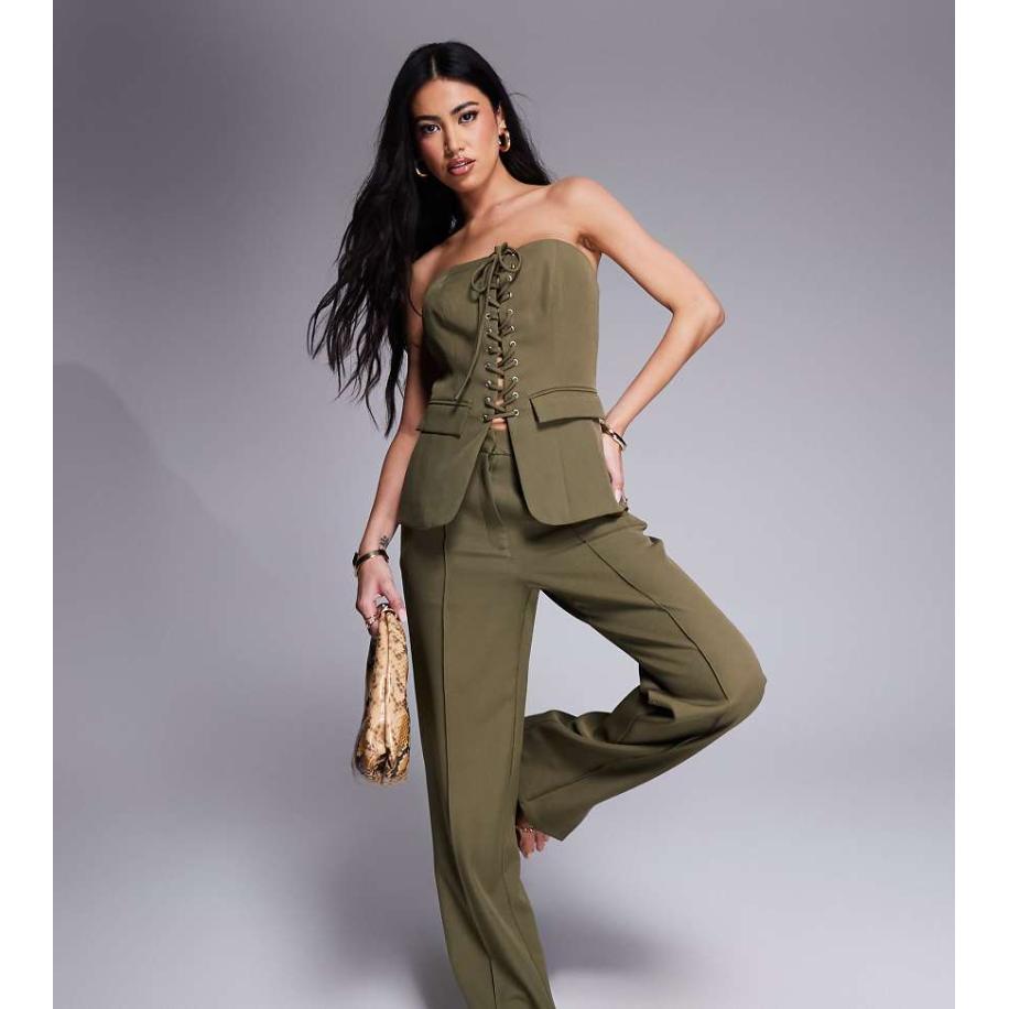 Kaiia Exclusives Broek met rechte pijpen en zoom voor in kaki, deel van co-ord set-Groen Groen