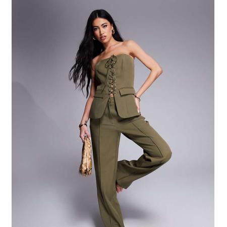 Kaiia Exclusives Broek met rechte pijpen en zoom voor in kaki, deel van co-ord set-Groen