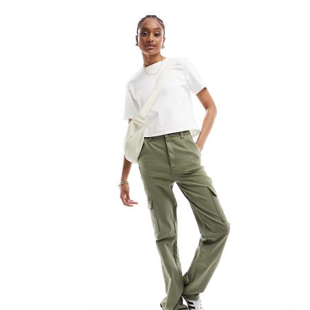 ASOS DESIGN Tall Smalle cargobroek met zakken in kaki-Groen
