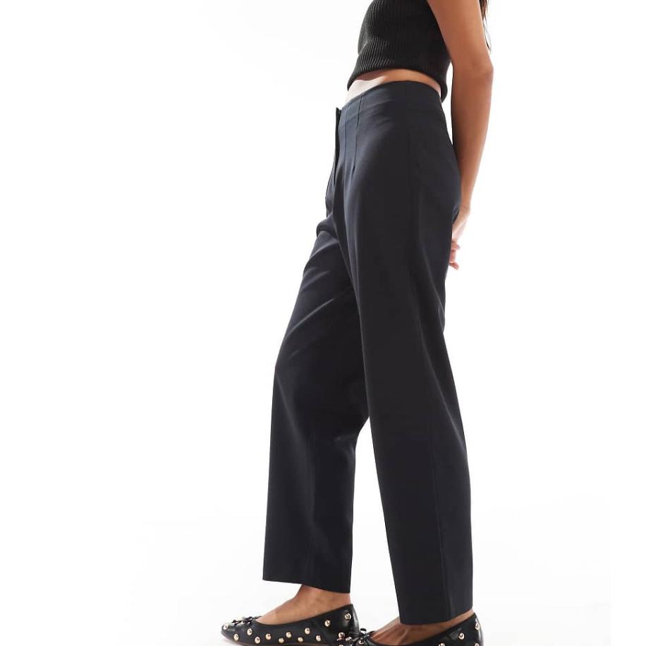 Miss Selfridge Petite Essentials Cigarette-broek in zwart Zwart