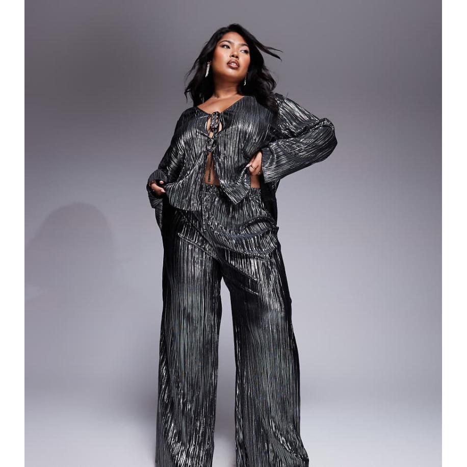 New Look Curve Plissé broek met wijde pijpen in metallic tin-Zilver Zilver