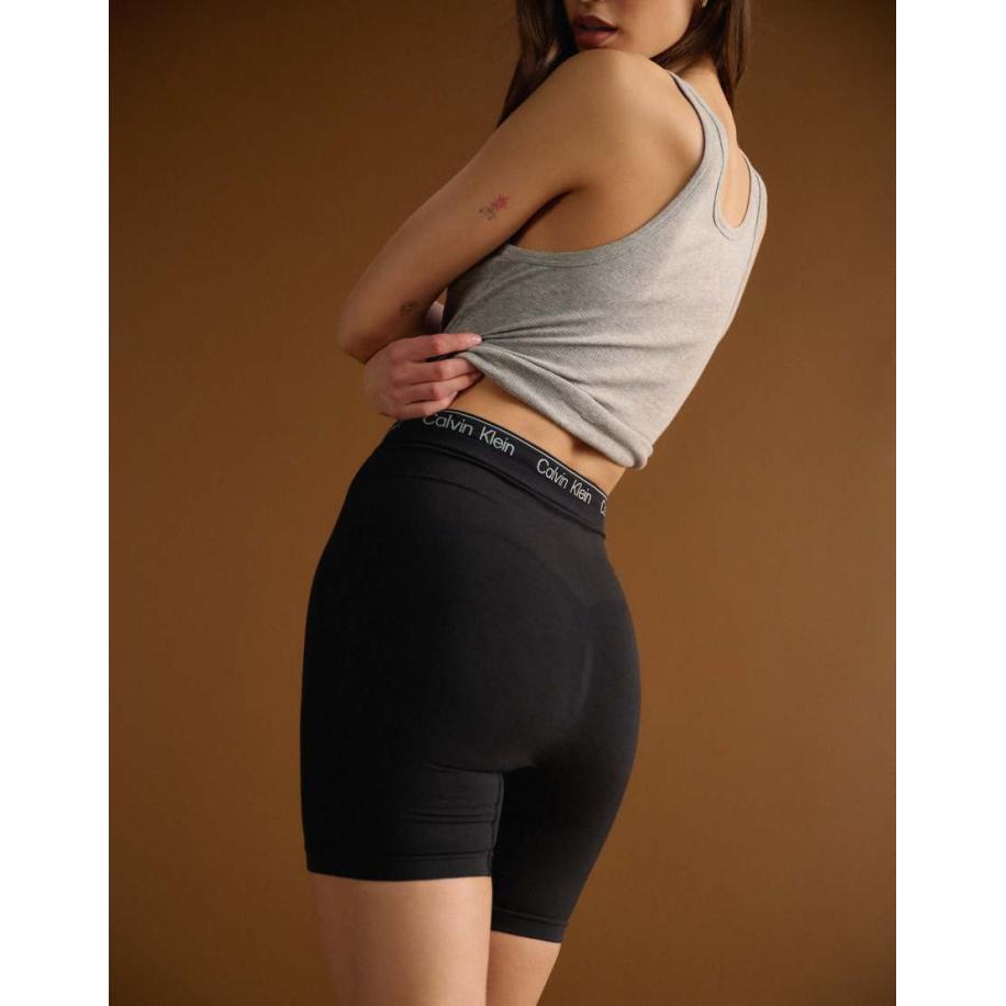 Calvin Klein Corrigerend ondergoed Corrigerende naadloze short met hoge taille in zwart Zwart