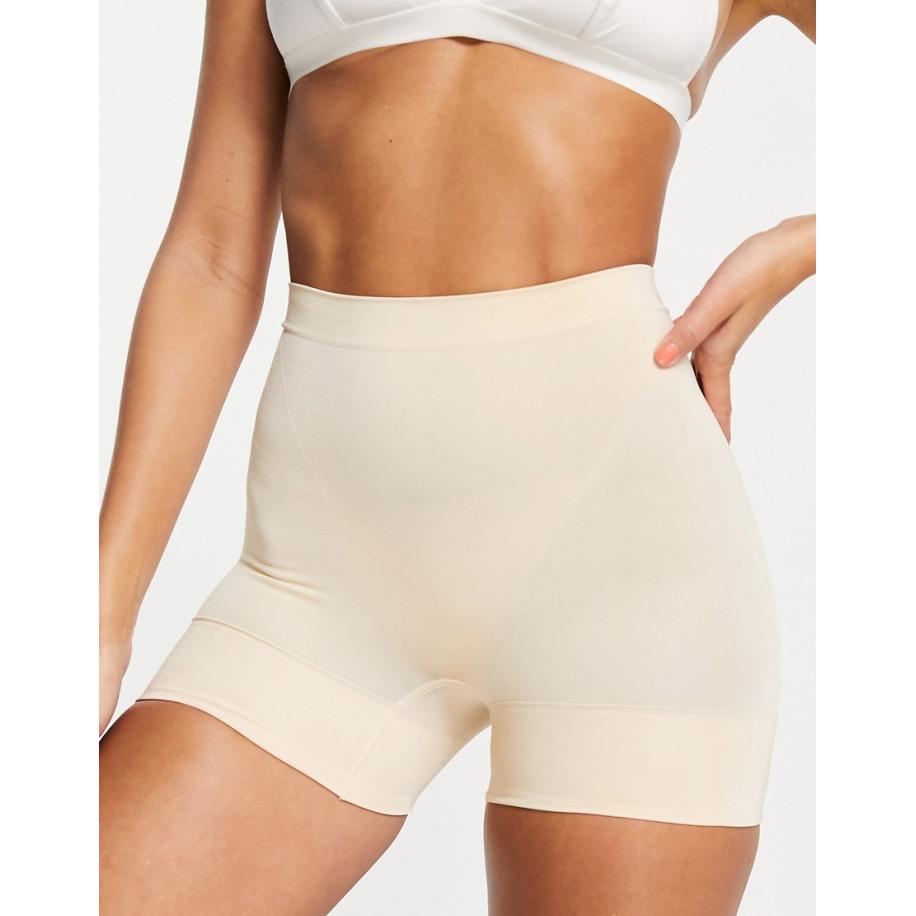 Magic Bodyfashion Comfortabele corrigerende short met medium contour in latte-Neutraal Multicolor