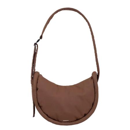 Sandqvist Curve Crossbody Round S dark taupe