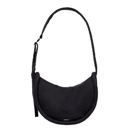 Sandqvist Curve Crossbody Round S black