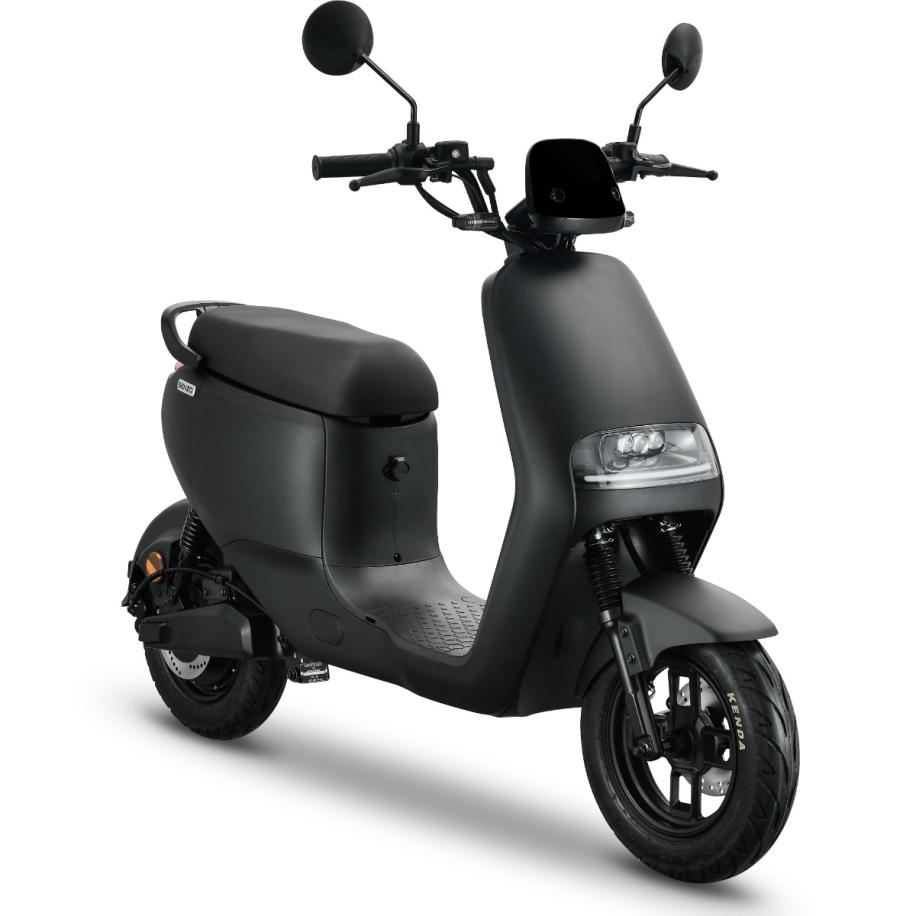 Senzo Gener Matzwart Zwart