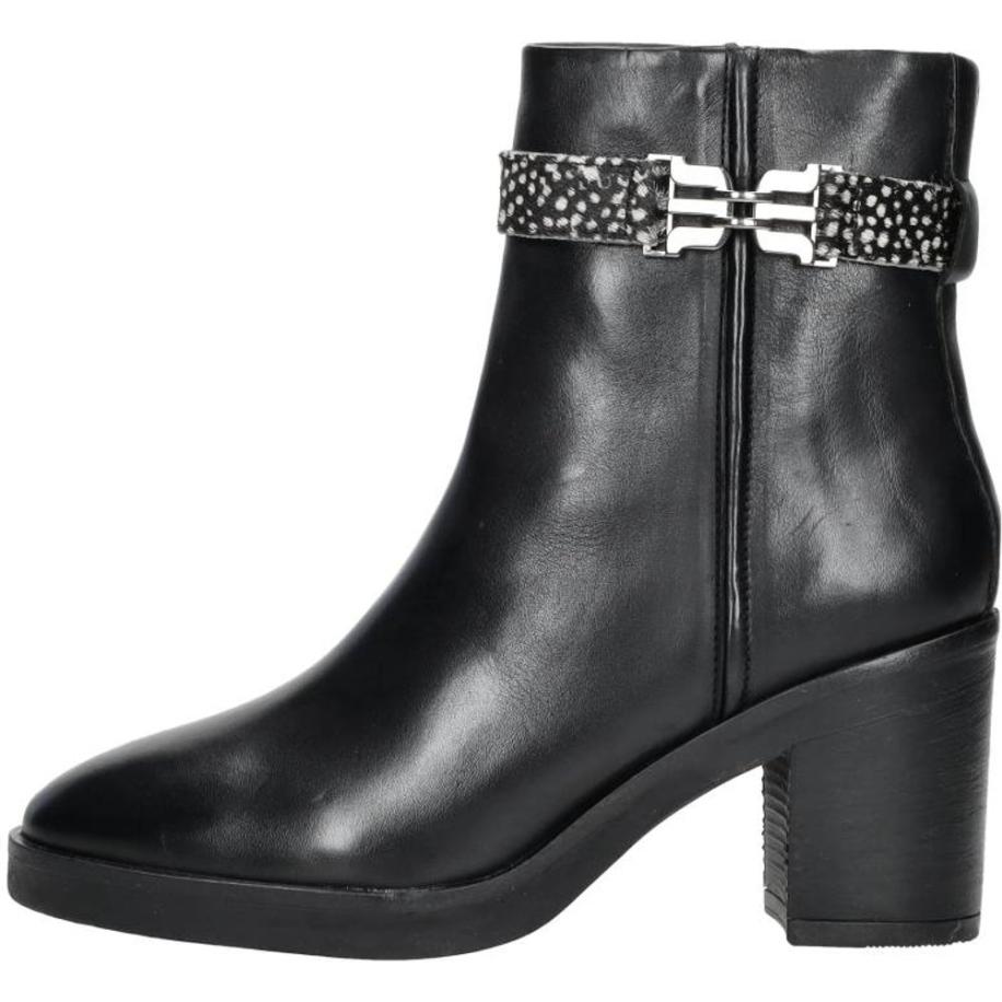 Maruti - Vivien Zwart