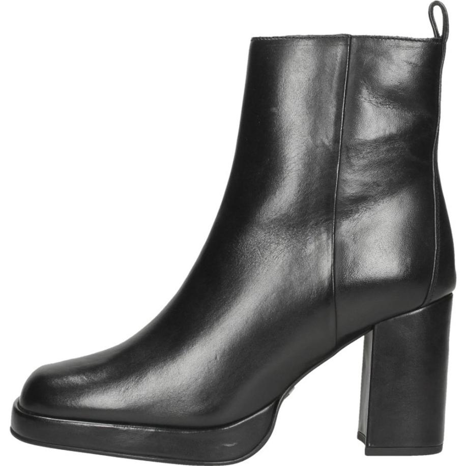 Bronx - New-melanie Zwart