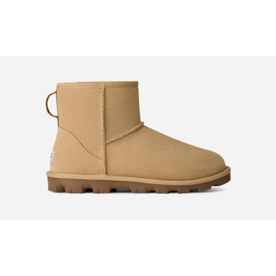 UGG® Essential Mini-laars voor dames in Beige, Maat 36, Suede Groen