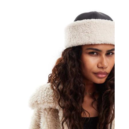 Weekday Hoed van imitatieleer met borgrand in zwart