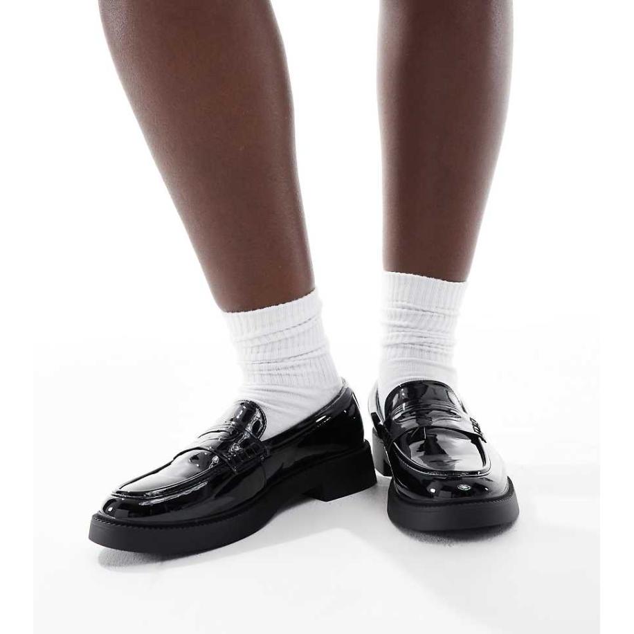 Yours Glanzende loafers in zwart Zwart