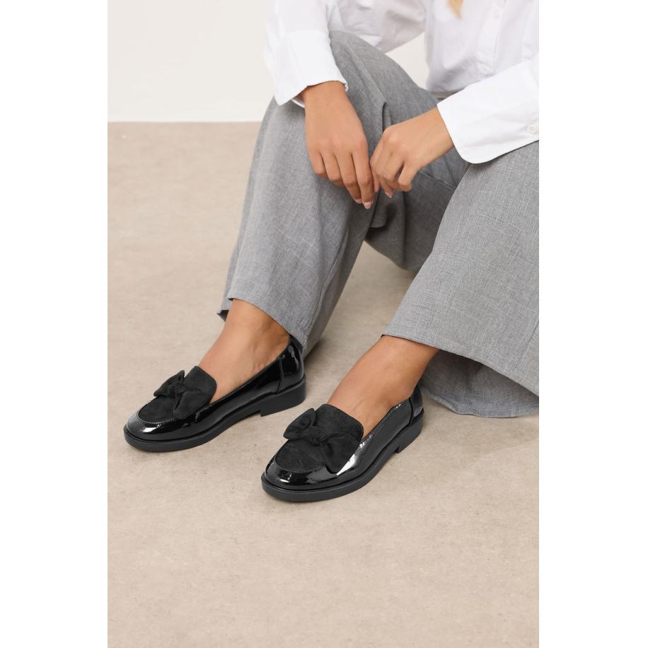 Yours Zwarte Lakleren Loafers Met Strik Aan De Voorkant In Extra Brede Eeepasvormsize 43EEE Zwart