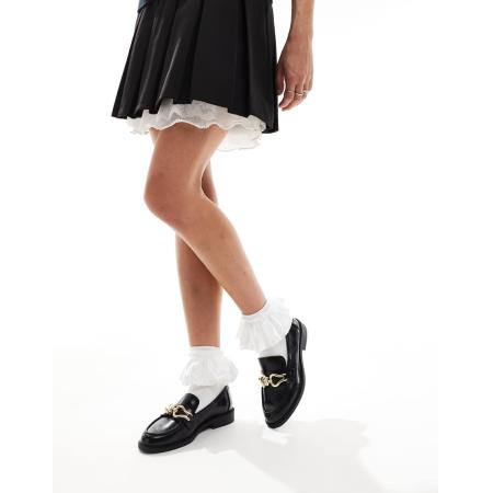 Stradivarius Loafers met ketting in zwart