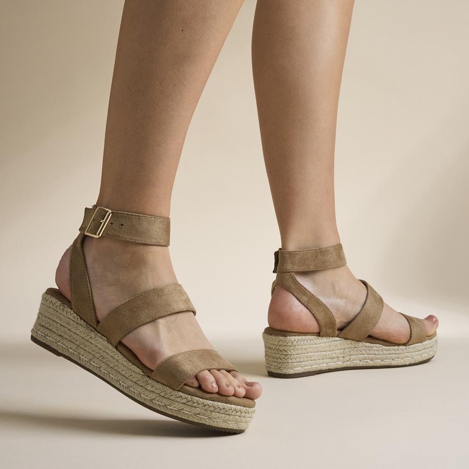 Cellini Espadrilles beige Synthetisch Bruin