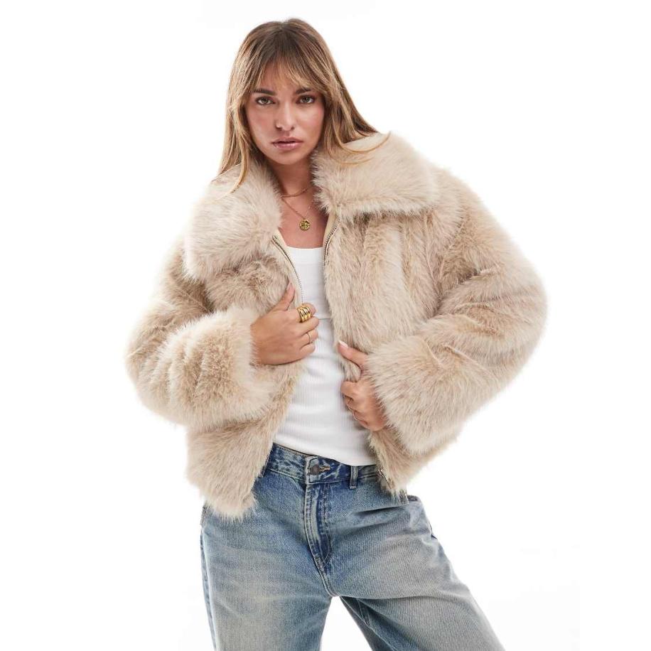 Miss Selfridge Bomberjack van imitatiebont met kraag in stone-Wit Wit