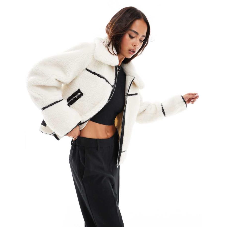 Miss Selfridge Truckerjack van borg met contrasterende details in crème-Wit Wit