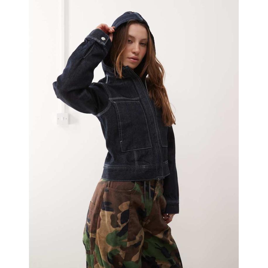 COLLUSION Getailleerd denim jack met capuchon in donkerblauw Blauw