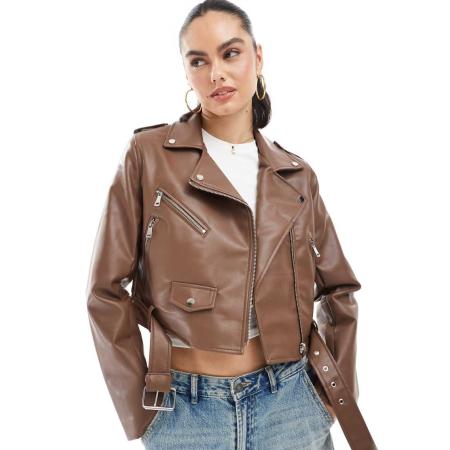 Stradivarius Cropped jack van imitatieleer in bruin