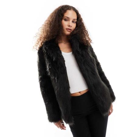 Lioness Jas van imitatiebont in zwart