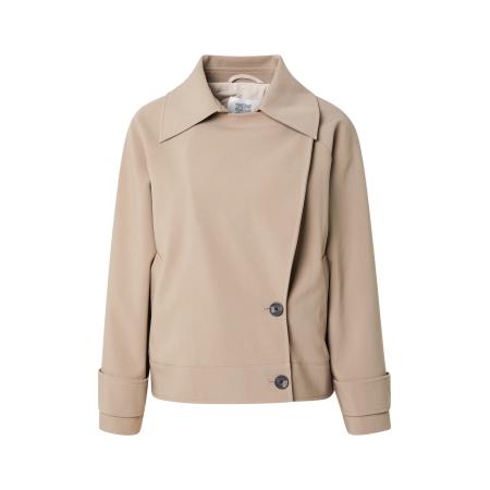 SECOND FEMALE Tussenjas Silvie nude