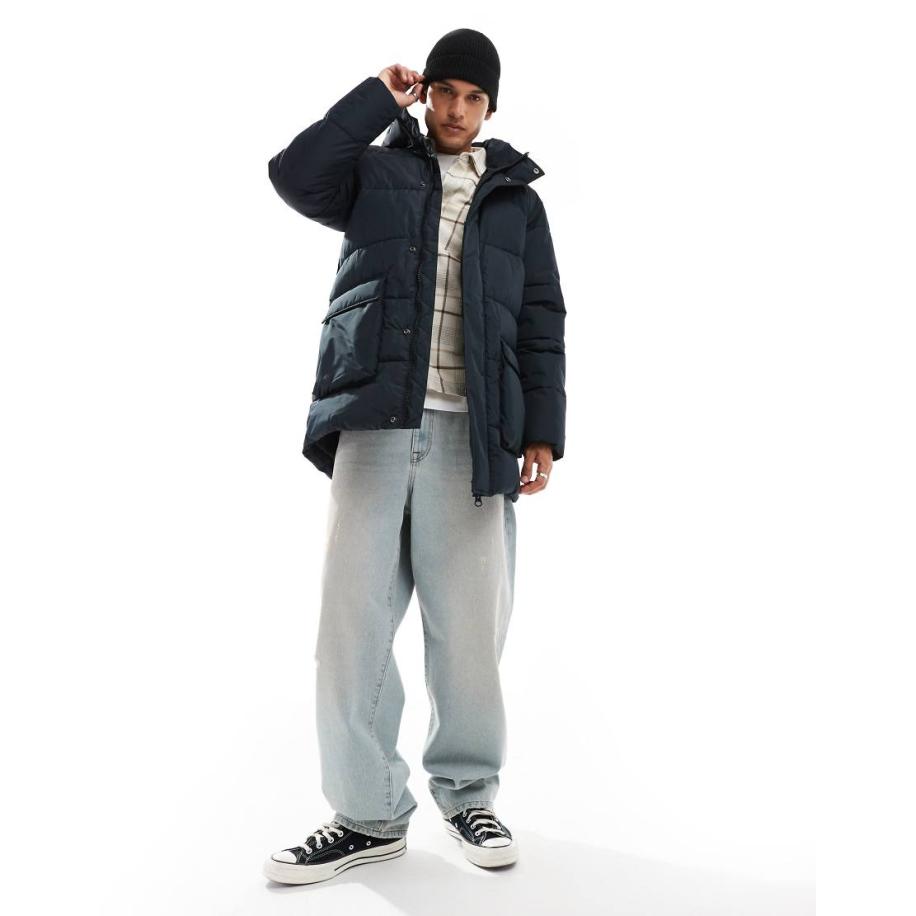 Lee - Gewatteerd jack met capuchon en lange pasvorm in zwart Zwart