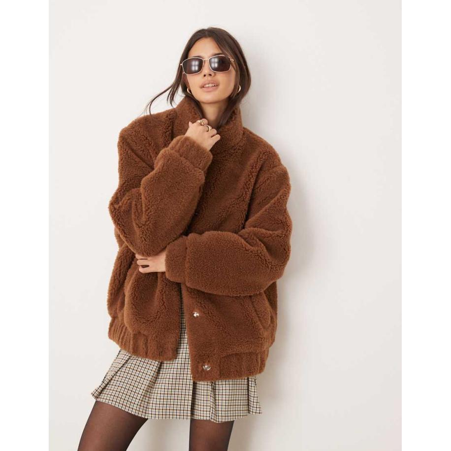 Miss Selfridge Oversized bomberjack van borg in lichtbruin Bruin