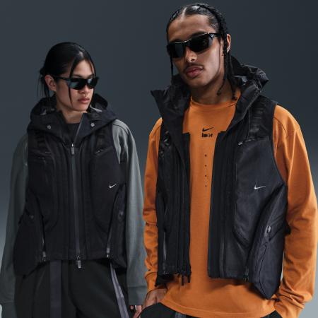 Nike ISPA modulaire bodywarmer - Zwart