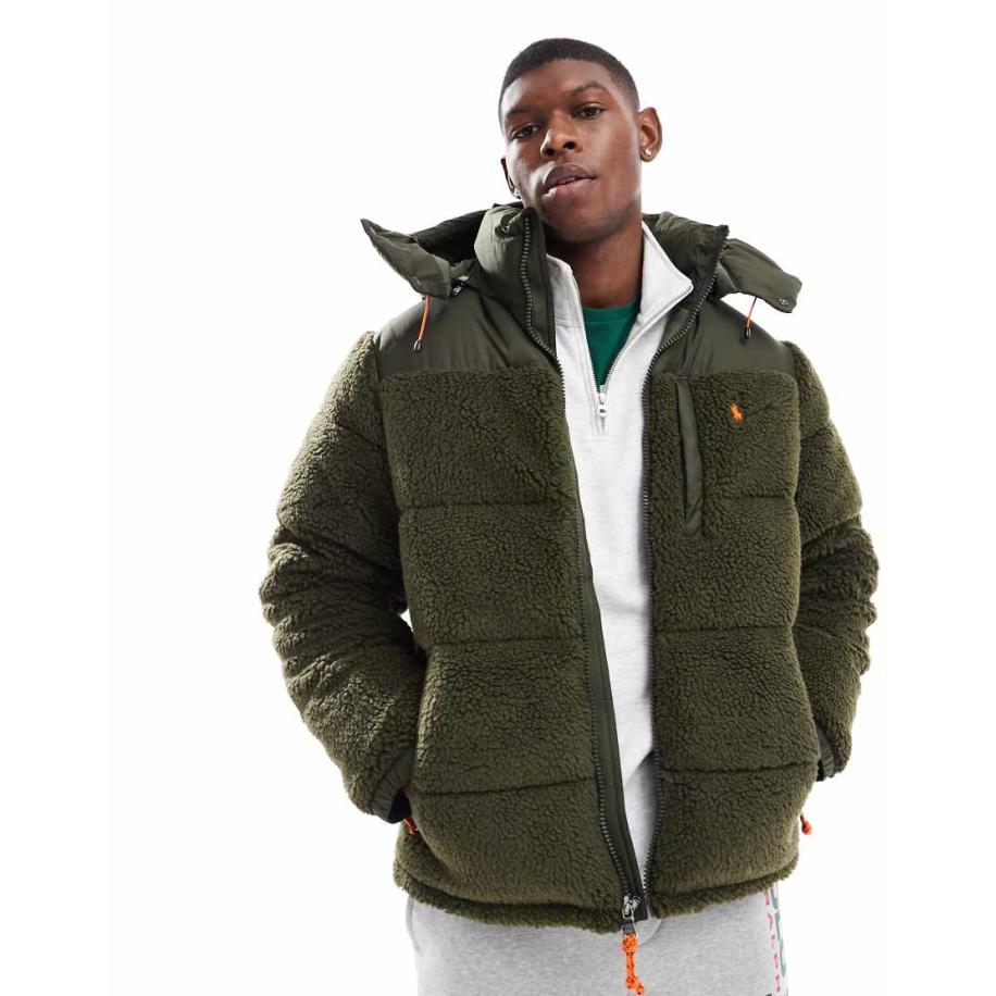 Polo Ralph Lauren - Gewatteerd jack van sherpa en borg met afneembare capuchon en logo in olijfgroen Groen