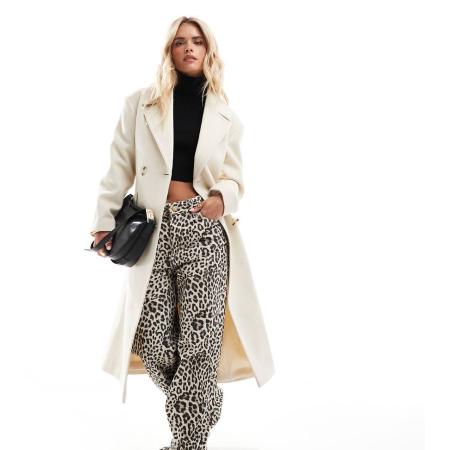 Miss Selfridge Petite Nette jas met riem en overslag in crème-Wit