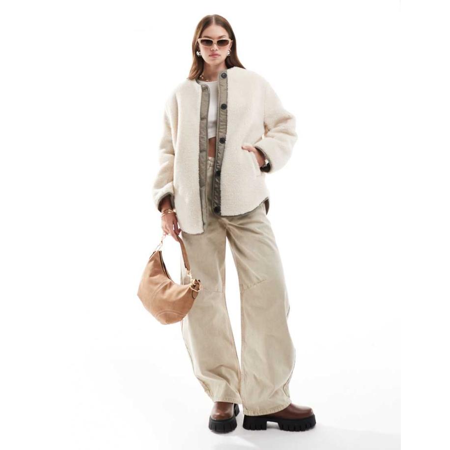 ASOS DESIGN Oversized borgjack in crème-Wit Wit
