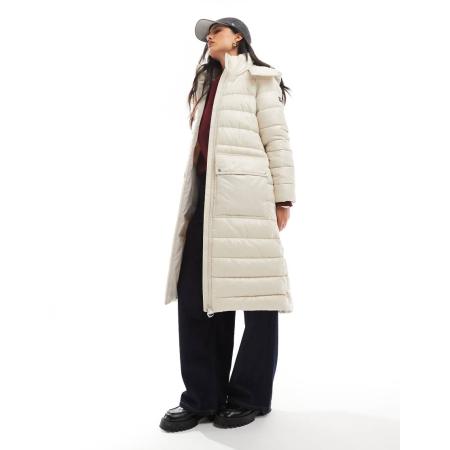 Barbour International Aisha Gewatteerd jack met riem in crème-Wit
