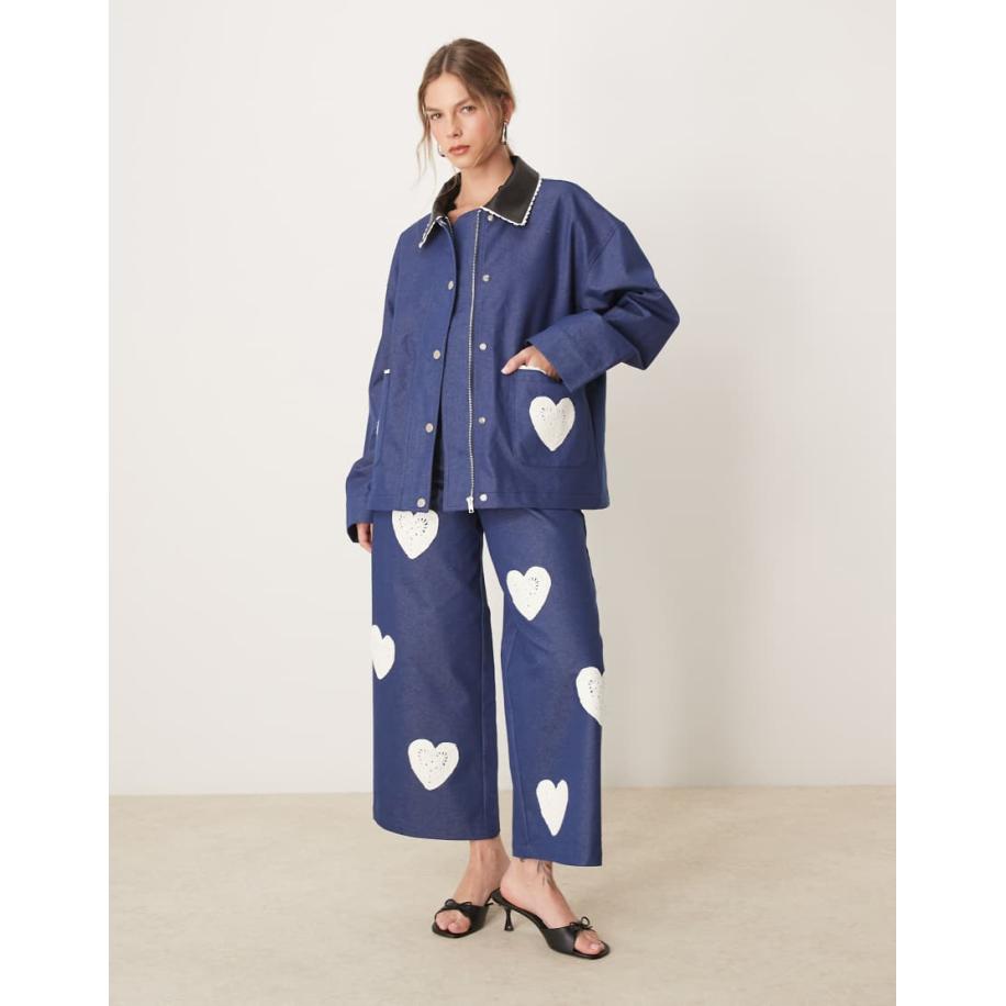 Sister Jane Jack met hartjesborduursels in denimblauw, deel van co-ord set Blauw