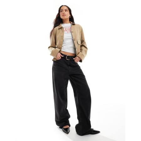 Stradivarius Jack van imitatiesuède in zandkleur-Bruin