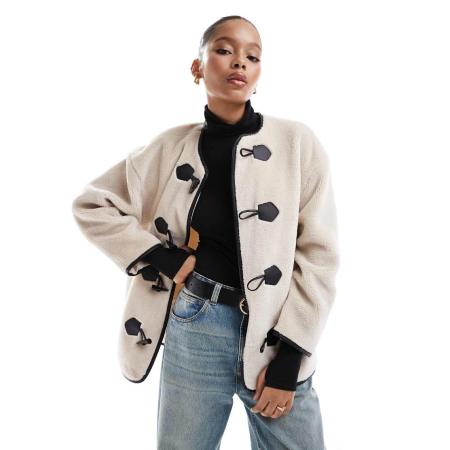 Only Duffeljas van imitatiebont in crème-Wit