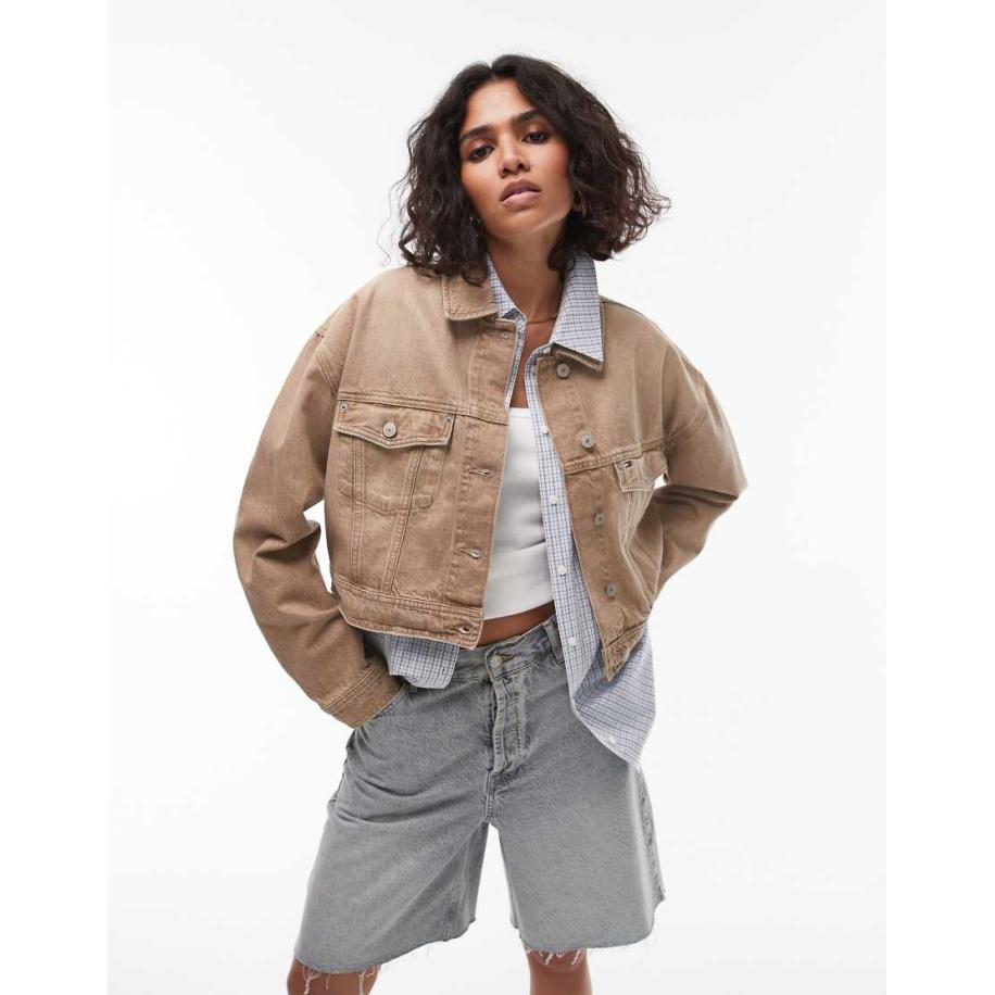 Tommy Jeans Oversized cropped truckerjack in bruin met wassing Bruin