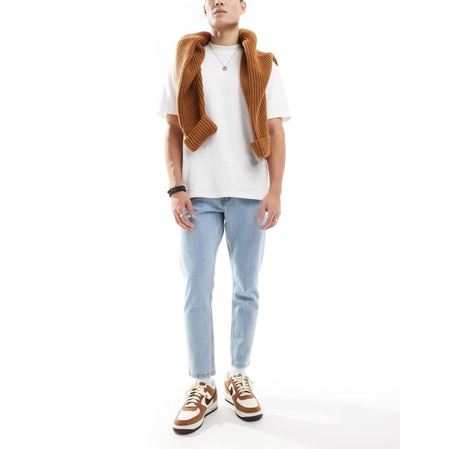 DTT - Stugge cropped jeans met toelopende pasvorm in lichtblauw Blauw