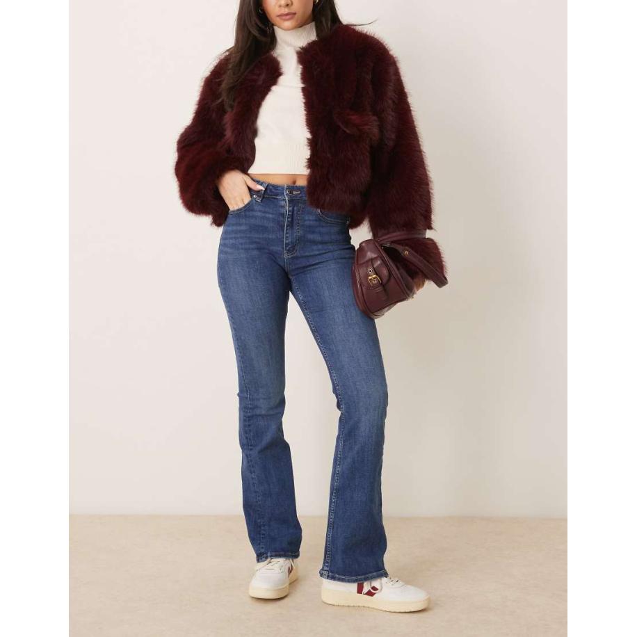 Gina Tricot Jeans met hoge taille, wijduitlopende pijpen en stretch in rijkblauwe wassing Blauw