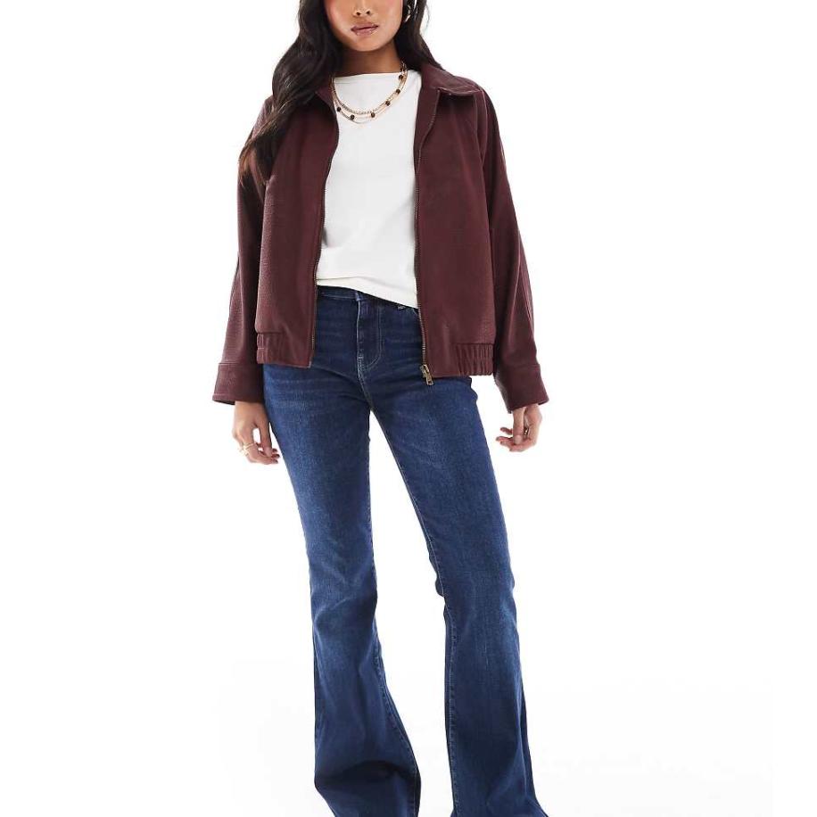 Bershka Petite Flared jeans met hoge taille in donkere wassing-Blauw Blauw